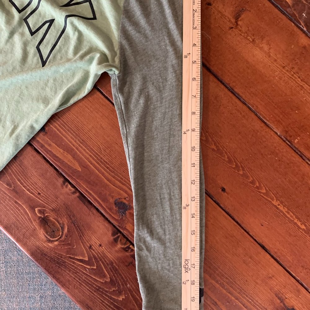 NWOT Victoria's Secret PINK Small Green & Gray 3/4 Sleeve Women's Baseball Tee - Picture 10 of 10